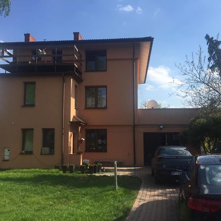 Апартаменти Samodzielny Pokoj W Wygodnym Domu Z Parkingiem П'ясечно Екстер'єр фото